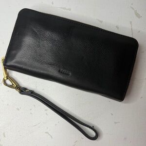 Fossil Logan Zip Around Clutch Black Leather Wallet Wristlet